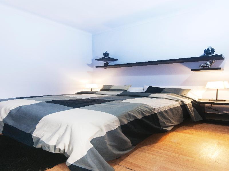 Barcelona 10 - Apartments Exterior photo